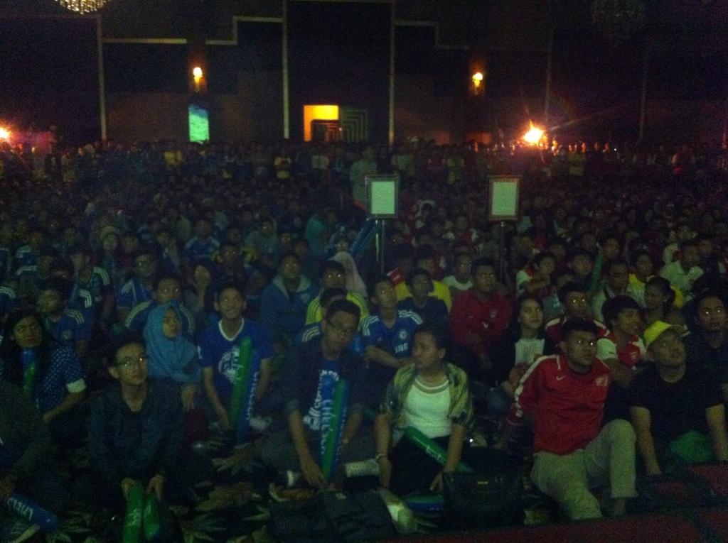 bolacomID's tweet photo. Para anggota @CISCbekasi @AIS_BKS terlihat sangat menikmati dalam match ini #NontonBolaSeru http://t.co/wQJ913ARrQ