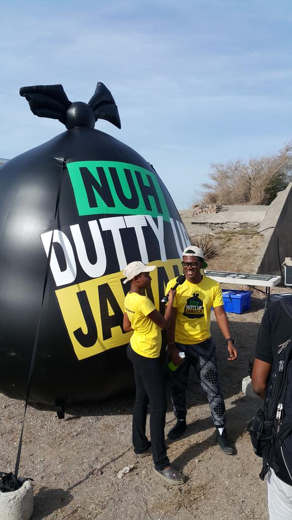 gadgeteer007's tweet photo. Dutty Berry - #NuhDuttyUpJamaica #BeachCleanUpJa #ICCD2015 http://t.co/jGvTJ12vLK