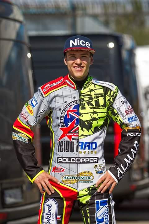 PawliccyRacing's tweet photo. Dzisiaj jedziemy tak! #SEC #IME 😄😜💪✊✊ http://t.co/JqomtpvEV4