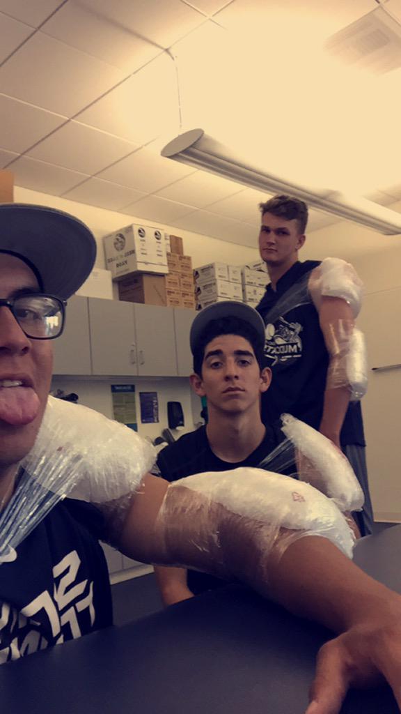 thedonutking15's tweet image. first college bullpen yesterday. it was a success! ⚾️ #pitcherproblems