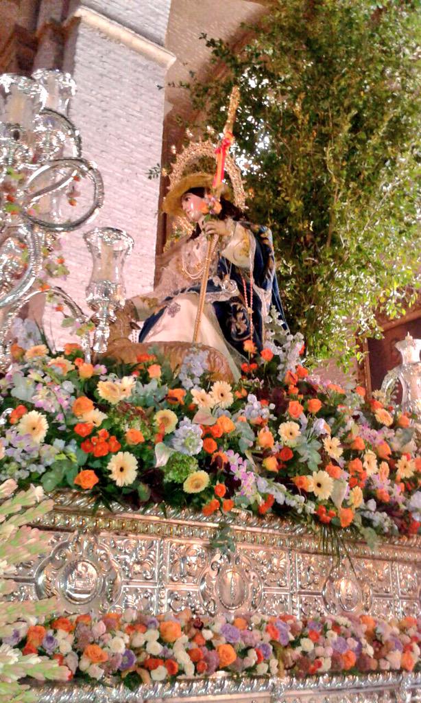 JaviGrado's tweet photo. Así luce exornada la Divina Pastora @PastoraDeTriana para su Salida Procesional de esta tarde. http://t.co/xb8aS2AxG2