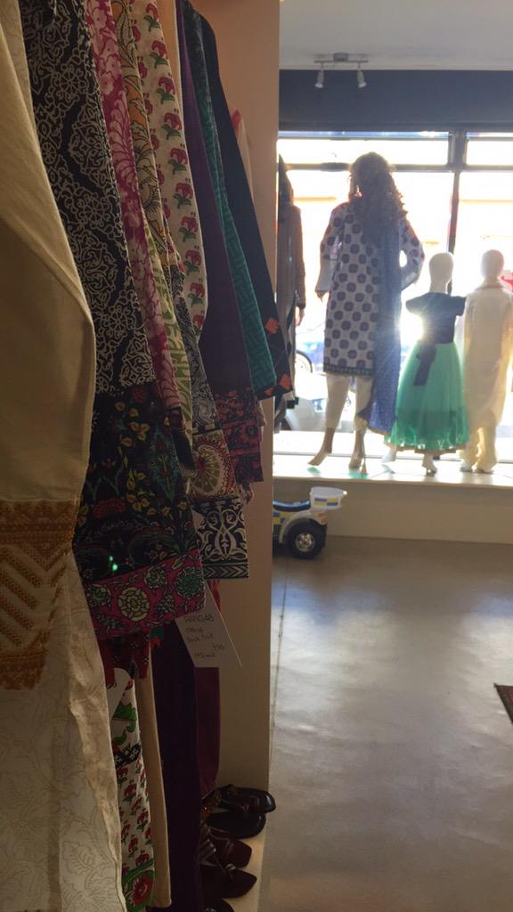 Pehrani's tweet photo. Shopping at Rang48 http://t.co/vRAoEQqPHY 😍 http://t.co/J74LMXFotW