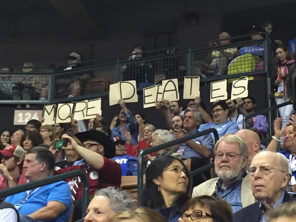 merica's tweet photo. A sign greeting @DWStweets in Manchester. http://t.co/LRdbodccZd