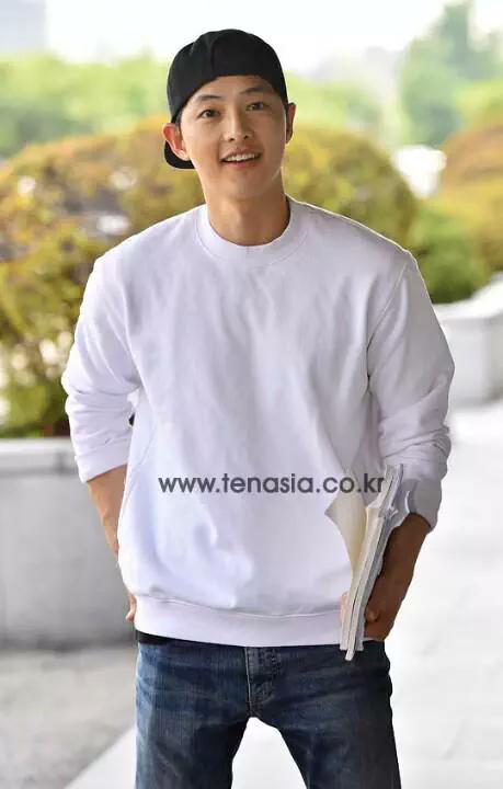 Happy Birthday Song Joong Ki oppa!
Gak percaya sudah kepala 3 