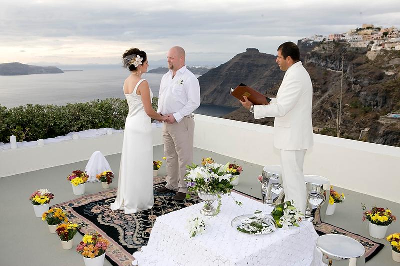 StellaAndMoscha's tweet image. An Iranian inspired interfaith wedding. Photography: #santoriniphoto #weddingplanner #interfaithweddings #santorini