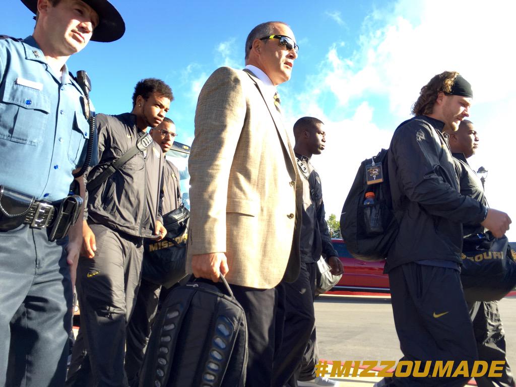 MizzouFootball's tweet photo. #Mizzou Tiger Walk! Kickoff in two hours on @espn! http://t.co/T7VqNXTCFS