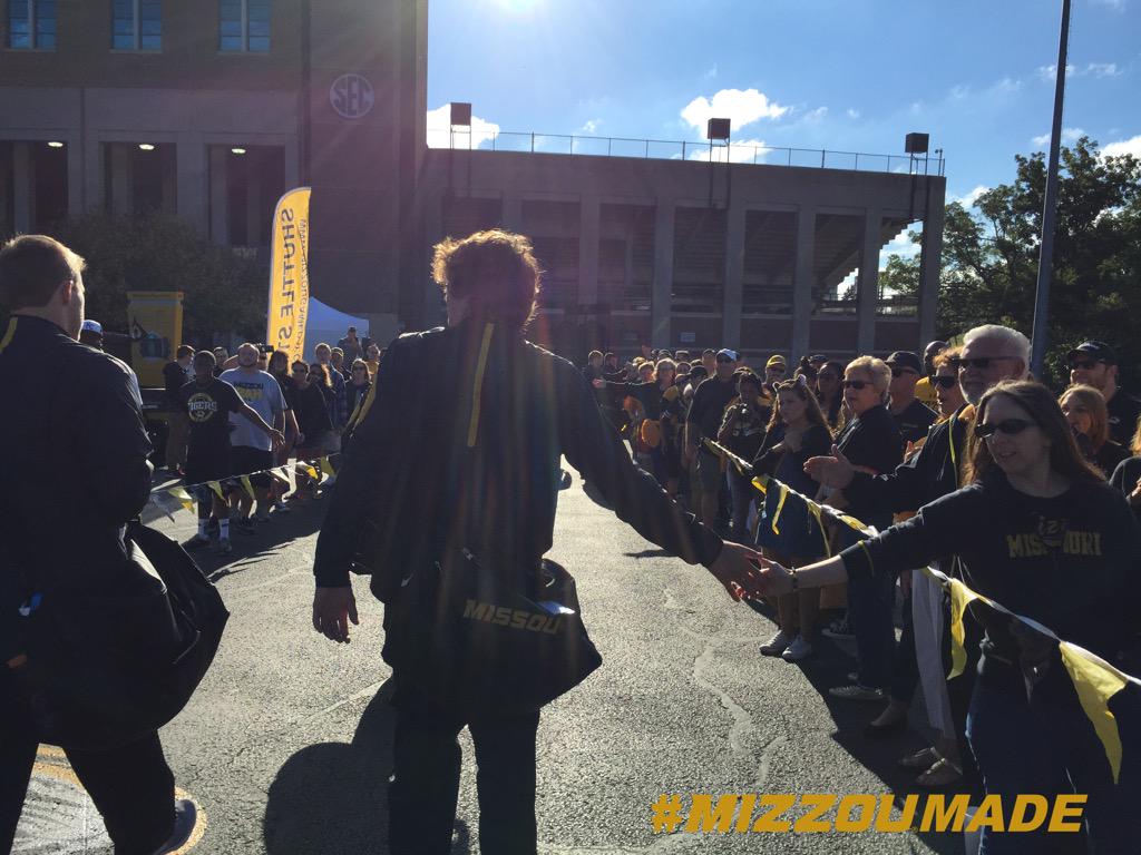 MizzouFootball's tweet photo. #Mizzou Tiger Walk! Kickoff in two hours on @espn! http://t.co/T7VqNXTCFS