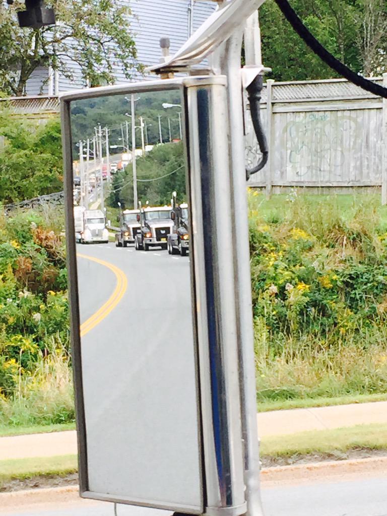 truckconvoyns's tweet photo. Great rear view! http://t.co/q03I6LRLWm