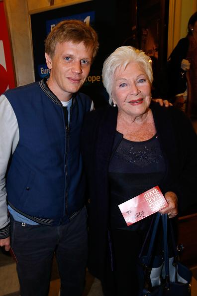 TeamAlexLutz's tweet photo. Alex Lutz au Théâtre Edouard VII pour la pièce «Le Mensonge» le 14 Septembre, 2015 Paris, France. http://t.co/tn0bgdrjAu