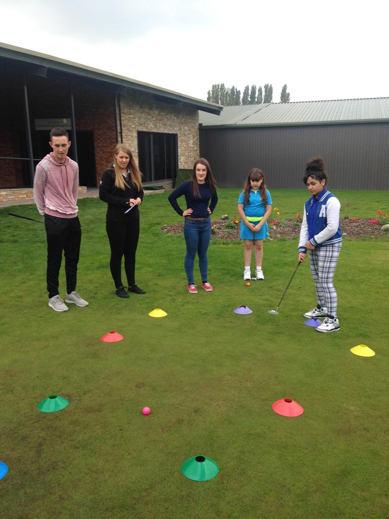 EGWomensGolf's tweet photo. Piloting the @EGPYouthPanel national skills ideas on a girls group @AaronHatchford @HatchfordBGC http://t.co/fg9H4kUQaU