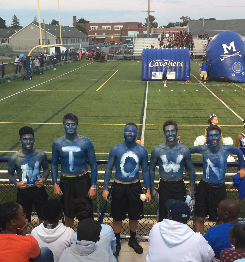 CPeluse's tweet photo. Good night with my best friends @tomlin_k @DanTheManHS_23 @shawnelmer_34 @GrandestFinelli #BlueManCrew http://t.co/TDcnQqAnY3