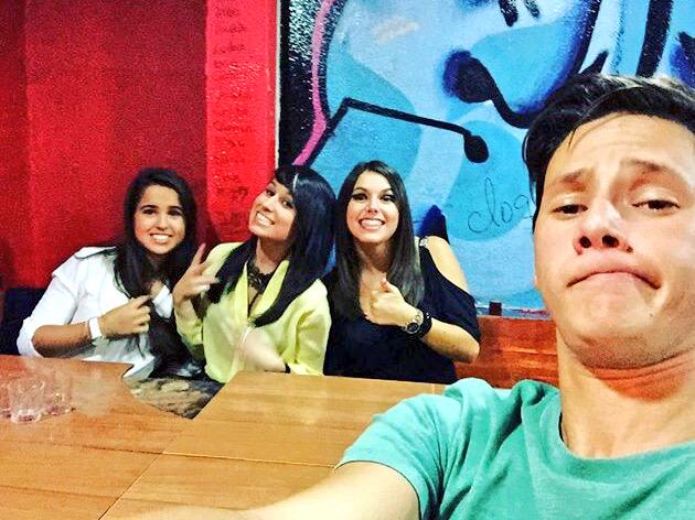 anina_8's tweet photo. Viernesss🎉 http://t.co/puPAuCiSKn