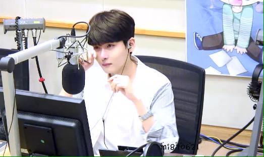 relatablesuju's tweet photo. ELFs right now. #ThankYouSuperJunior #SuperCamp http://t.co/X2gH6imiXX