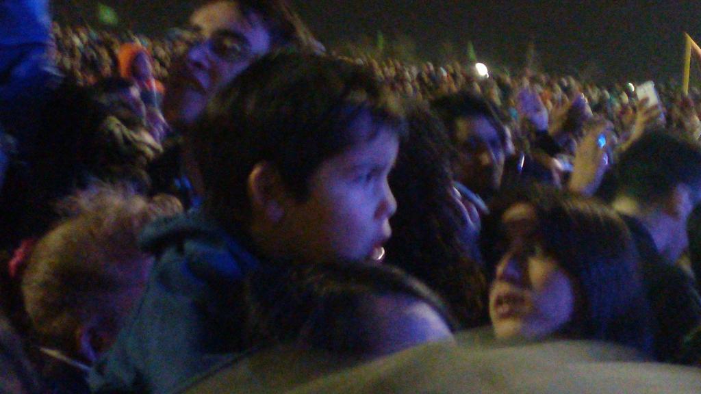 PatyNicole09's tweet photo. Salida Familiar a ver a @illapu disfrutando de ellos y muucho más! 
Excelente 18😍 http://t.co/tQFiPCsBR2