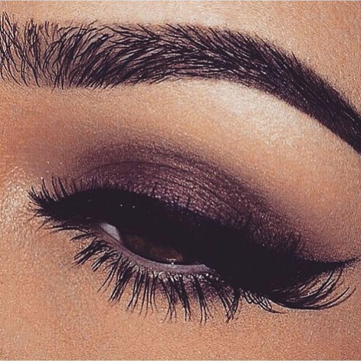 EyebrowEnvyMKE's tweet photo. Come to #EyebrowEnvy for the perfect Eyebrow! Eyebrow Threading and Tinting Available. #ThePerfectBrow #Beautiful! http://t.co/ZllLNfOI0B