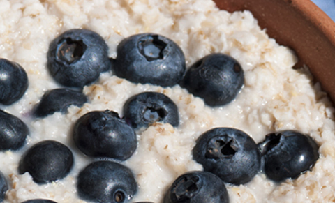 WomensHealthMag's tweet photo. Nutritionists share exactly what to eat for breakfast to lose weight: http://t.co/7i1or9dofz (via @POPSUGARFitness) http://t.co/axbdd0Bkl6