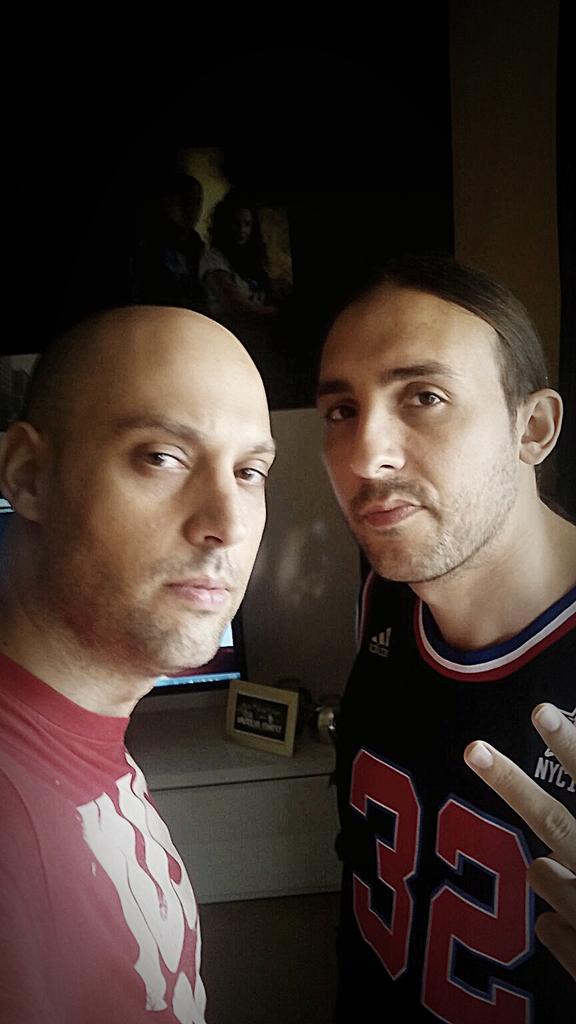 AryonMC's tweet photo. ESTAD ATENTOS PORQUE MUY PRONTO MI BRO @NEGROMFT  PRESENTARÁ SU ÚLTIMO TRABAJO EN SOLITARIO "LYRICAL GRAFFITI" http://t.co/JgmZqqNB8U