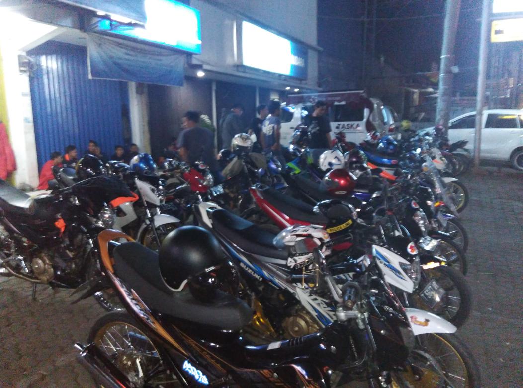 Selamat malam warga <a href="/kotaSUBANG/">IG kotasubang</a> malam ini kita lagi nongkrong di tempat biasa. Yg mau gabung mari merapat :D