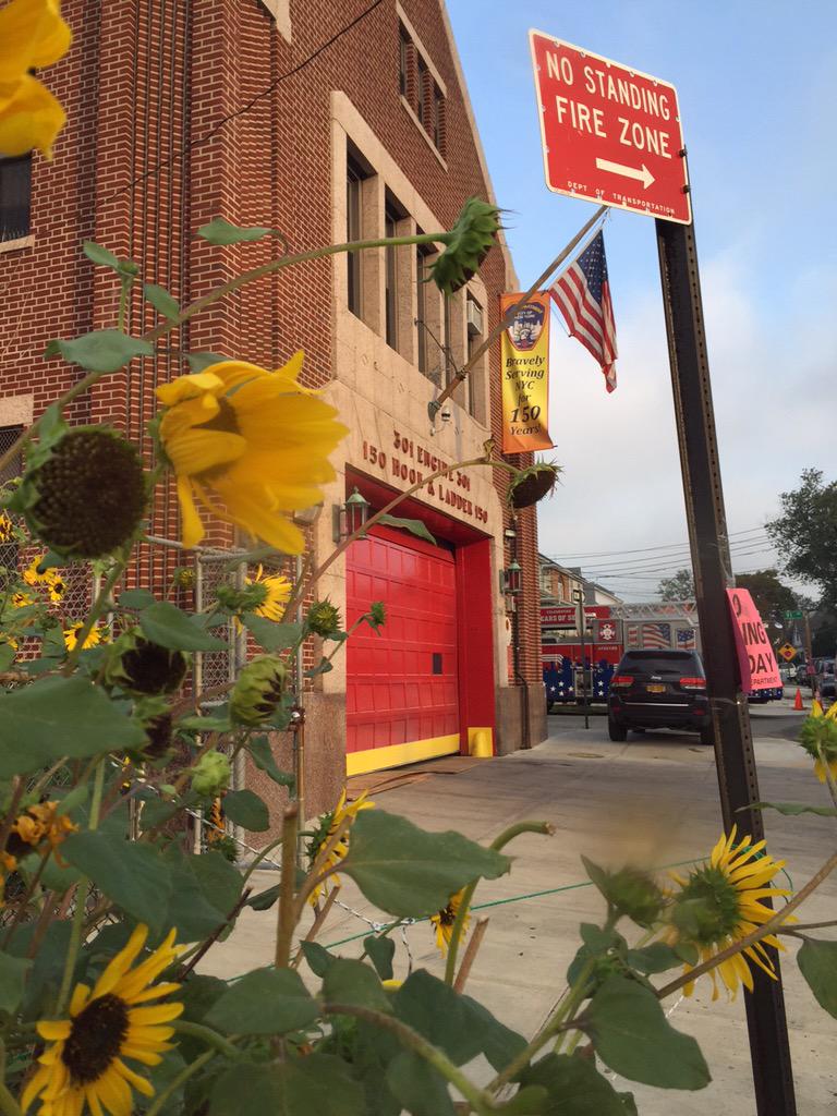 FDNY's tweet photo. #HappeningNow: it's nearly 11 &amp; #Engine301 &amp; #Ladder150 are just about ready to host today's #FDNY150 Block Party http://t.co/sJCCUobZOv