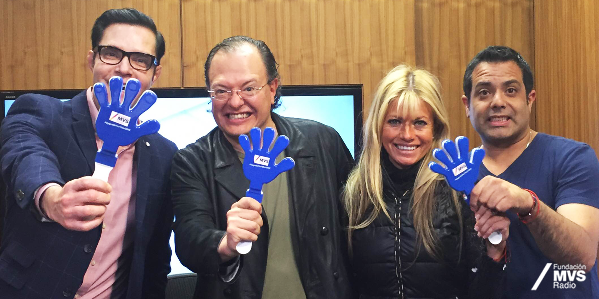 FundMVSRadio's tweet photo. .@disparamargot ya lo hizo ¿Tu ya nos diste RT? Comparte ahora #UpgradeYourWorldMX #Votopor @FundMVSRadio http://t.co/il7SwCby2P