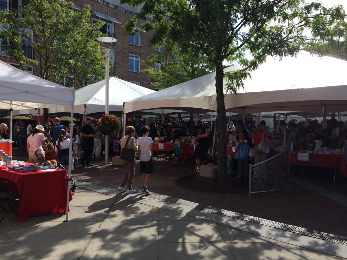UTESLibrarian's tweet photo. Great day to be in Princeton. 80 children's authors and illustrators to meet. http://t.co/d9E6gy8yGR