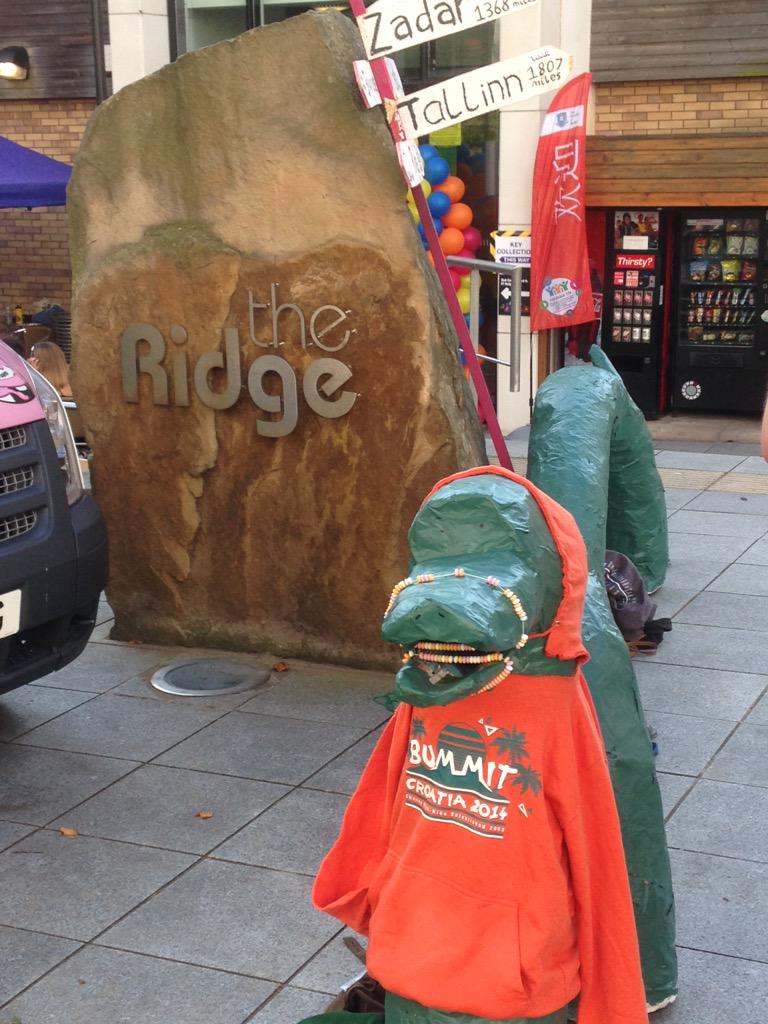 BummitHitchHike's tweet image. We're now at Ranmoor, come and say hello! #Bummit #shefintro15