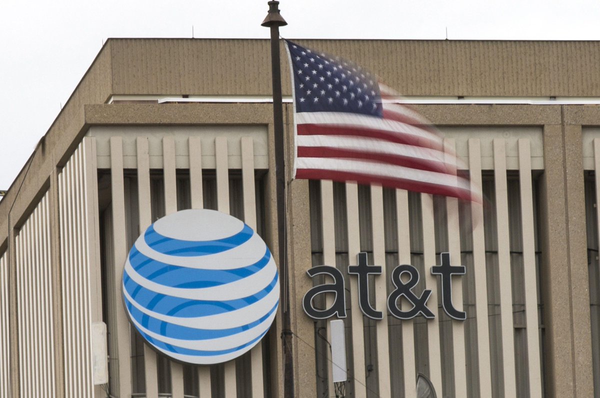 Crown_Financial's tweet image. AT&amp;amp;T changes ‘unlimited’ data throttling policy following $100M fine from FCC #at&amp;amp;t #datath... is.gd/ndt0Gh