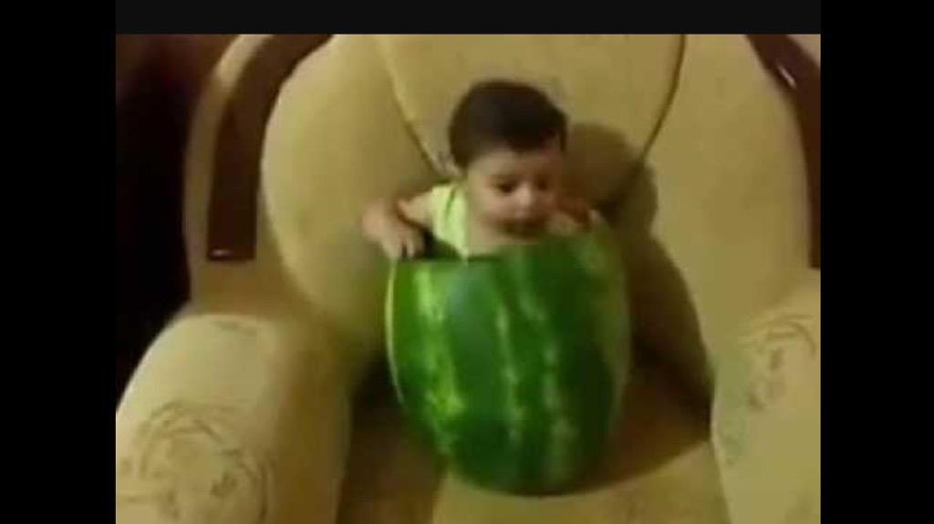 laurenbehling3's tweet photo. don't mind me, just chillian before watermelon bust💁🏽🍉 @UTCGammaPhiBeta @LambdaChiUTC #ChopWeek2015 http://t.co/AxS2ZT6fPc