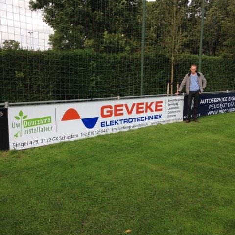 MennoGeveke's tweet photo. Mooi plekje achter het doel bij @excelsior20 @UD_installateur http://t.co/XtQrPgULaE