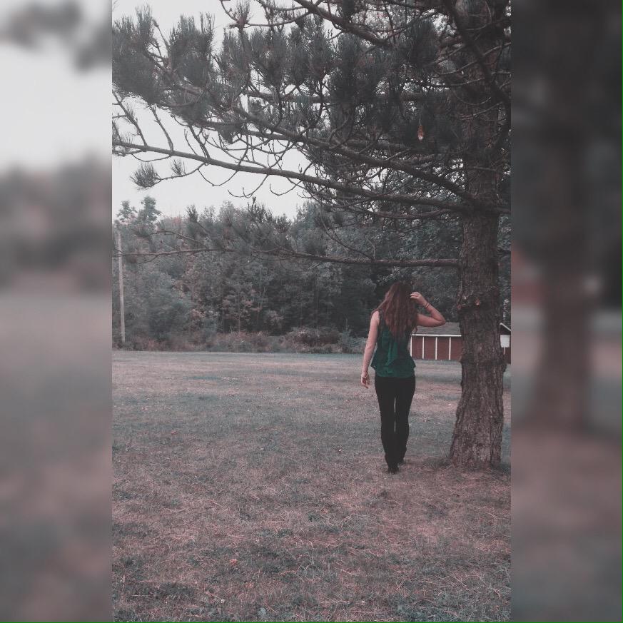 NickieOfficial's tweet photo. 🌘🍂🍁 http://t.co/wChwJTRJzU