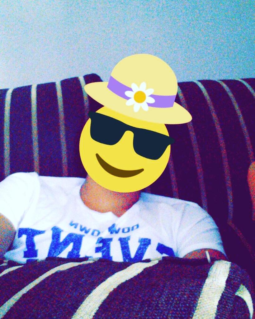 IRamirezDavid's tweet photo. Con mi sobrerito y mis gafitas! 😎 http://t.co/KBG1BJwiNf