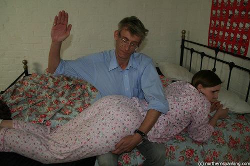 MSpanks1's tweet photo. A Good Hiding #BedtimeSpanking #otk #spanking http://t.co/t104DkSPHW http://t.co/MgimVtbliX