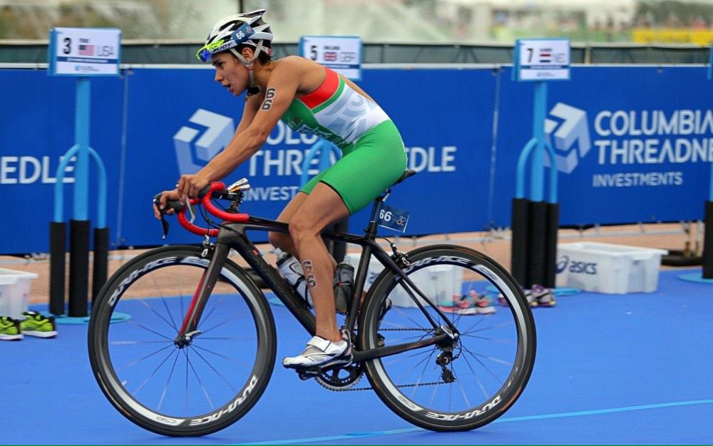 NewBalanceMX's tweet photo. Muchas felicidades por tu destacada participación en Chicago @CecyPerezTri ¡Estamos contigo! #AtletaNB http://t.co/YrG2ut1zVa