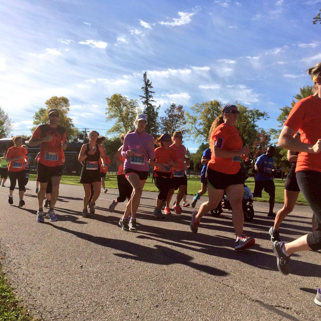 VirginRadioWPG's tweet photo. These runners are passionate about @AgapeTable they're supporting #HustleForHunger raising money to feed others! http://t.co/3YsN5nzNHA