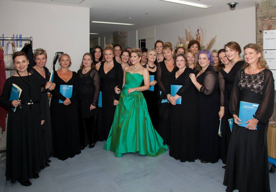 JoyceDiDonato's tweet photo. The @RoyalOperaHouse Chorus & Orchestra outdid themselves tonight in Mozart's Requiem. #VocaMe, indeed! Bravi!! http://t.co/fBC58JtijY