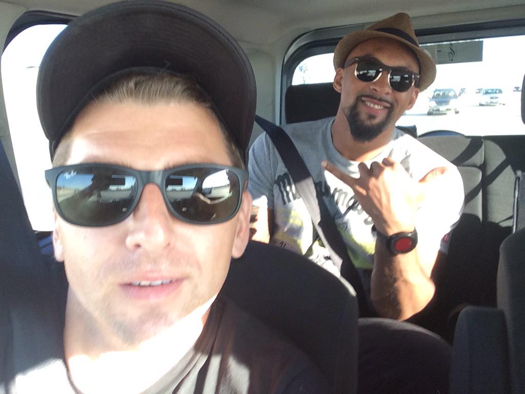 WolfOfWeedST's tweet photo. @RealChopperChi ridin with #Chopperchi to the airport... Way to early http://t.co/qyuhdASE6p