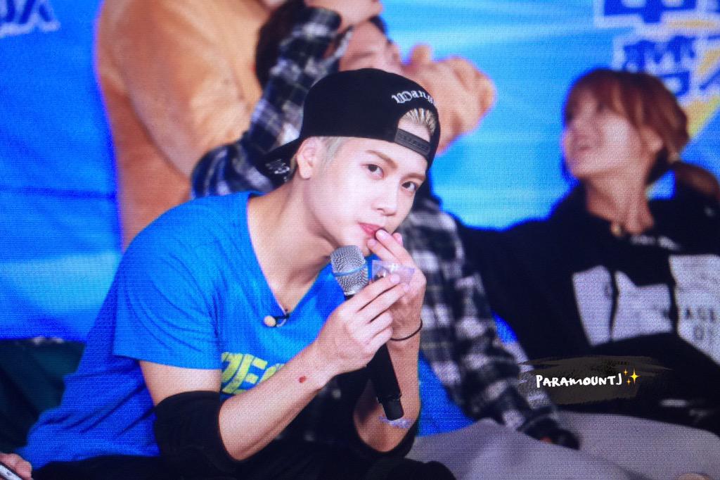 paramountj_0328's tweet photo. 0919 #Jackson #잭슨 ❤️❤️❤️❤️ http://t.co/5ChtViVWE4