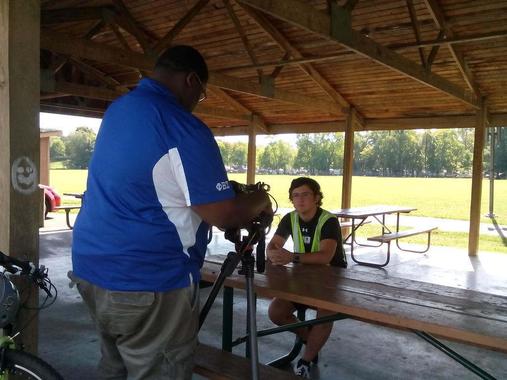 SevierBeautiful's tweet photo. @6News interviews our teen advisory board prez about #RoadsAndRiversDay and #TrashBash at Patriot Park http://t.co/gQllnXqI5Q