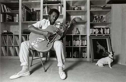 Hoy cumple 63 años Nile Rodgers, guitarrista del grupo Chic. 
Happy Birthday    