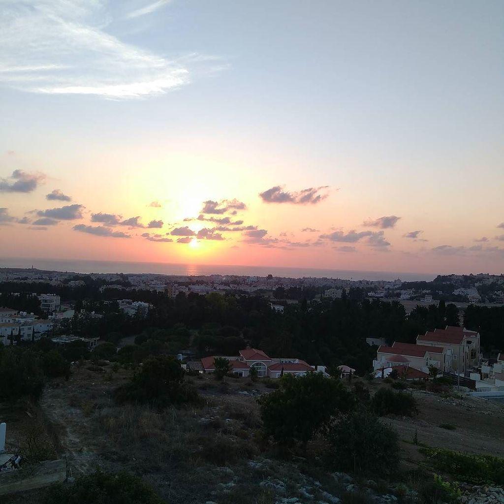 CyprusRialtor's tweet photo. A lovely #sunset from #Cyprus @paphos http://t.co/BHe1hrYmtY http://t.co/2VjKxqi4Ys