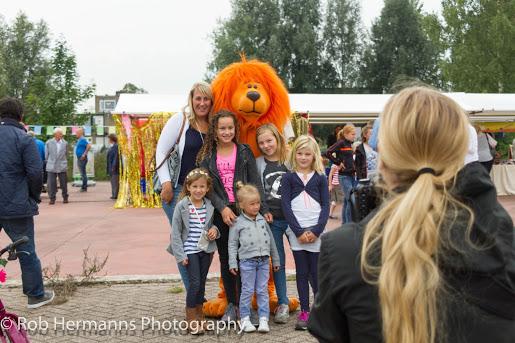 Veel gekke fotosessies tijdens #Ratjetoe15 hier de aangekondigde met de leeuw van <a href="/INGnl_OS/">ING voor Ondernemers</a>