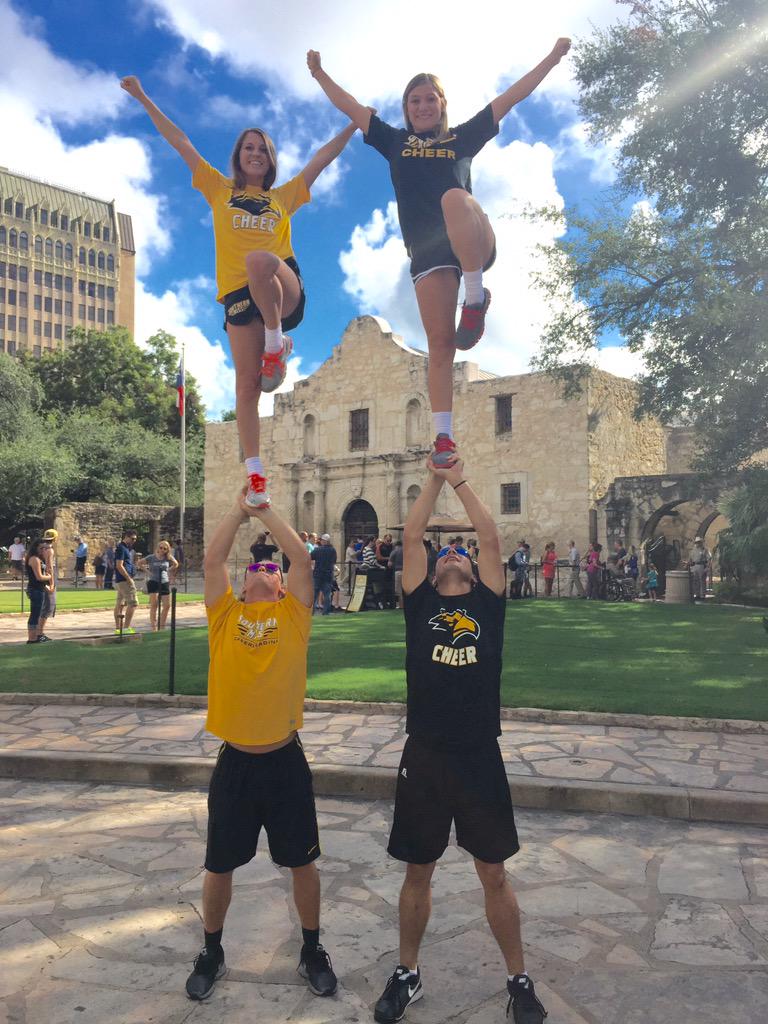 SouthernMissPix's tweet photo. #SouthernMiss Cheer visits The Alamo. #SMTTT http://t.co/W2mkPUFzC0