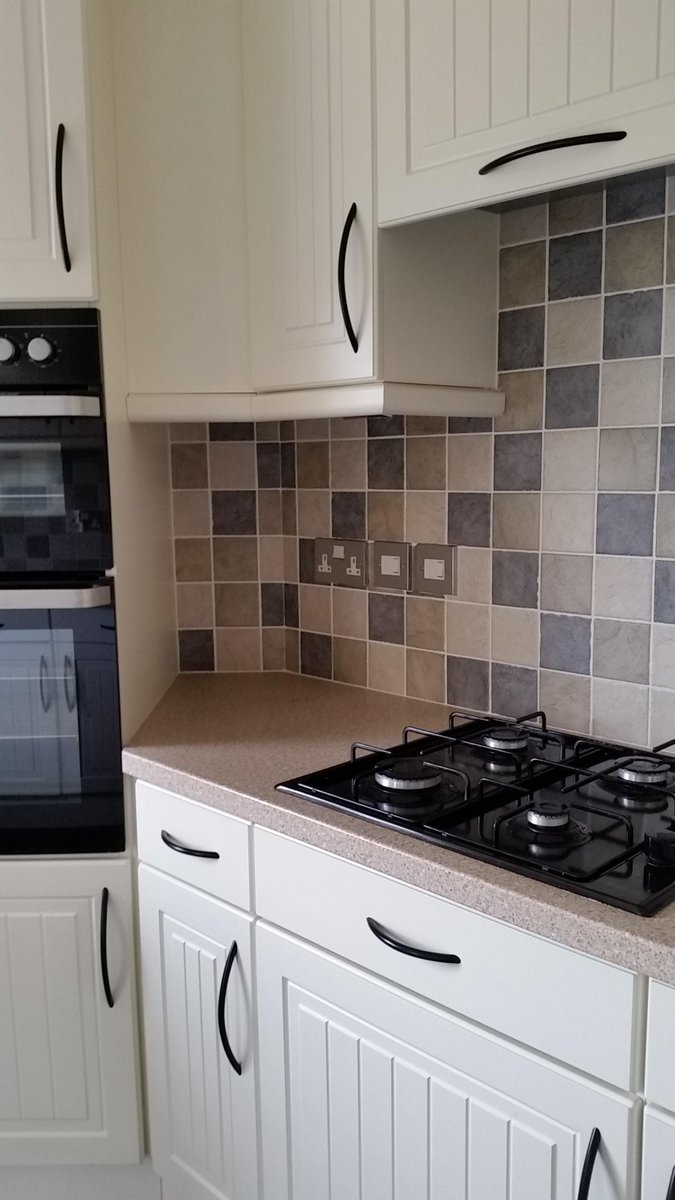 Badgers_Park's tweet photo. Gorgeous lodge drastically reduced from £95,000 to £84,995. 2 bed, large kitchen, office, beautiful lounge. http://t.co/e3tz1cStlL