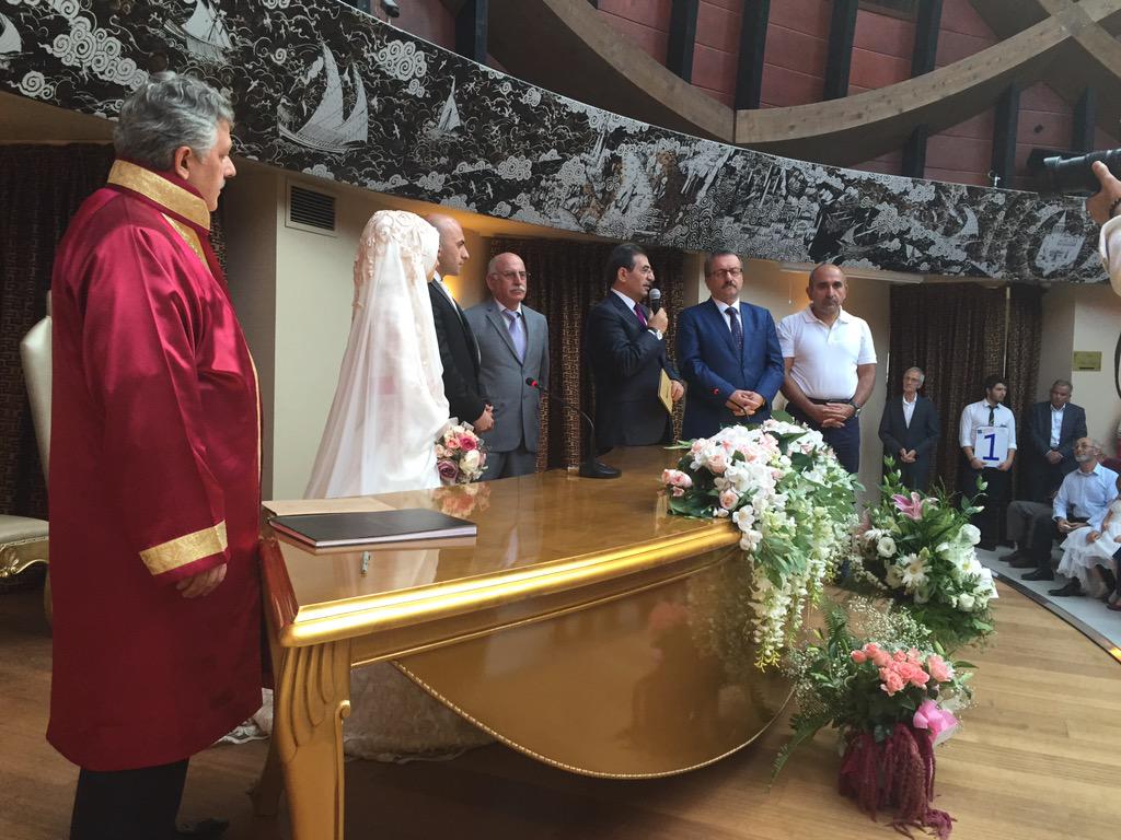 idrisgulluce's tweet photo. Dostumuz Recep Garip beyin kızının nikah merasimini gerçekleştirdik. Kardeşlerimize iki cihan saadeti diliyorum. http://t.co/M2IQrQMNdN