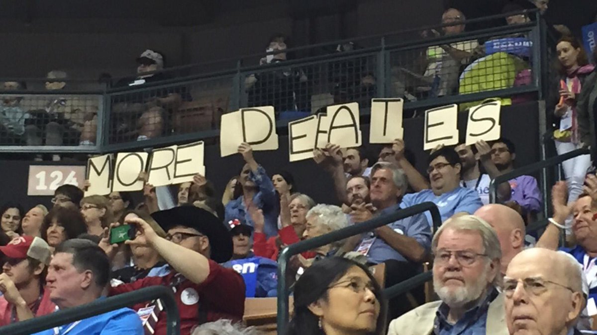 CNNPolitics's tweet photo. .@DWStweets is heckled with calls for more Democratic primary debates http://t.co/VXWs616puG via @Eugene_Scott http://t.co/c0mKzKoZMY