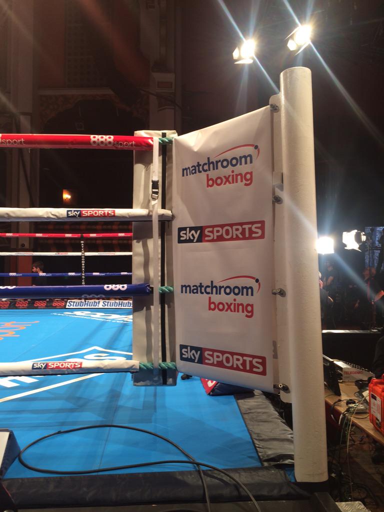 MatchroomBoxing's tweet photo. Doors are now OPEN!! 

Huge night for @SwiftySmith !! #SmithBoschiero #TheWorldAwaits http://t.co/Z6RXUi7Mhi