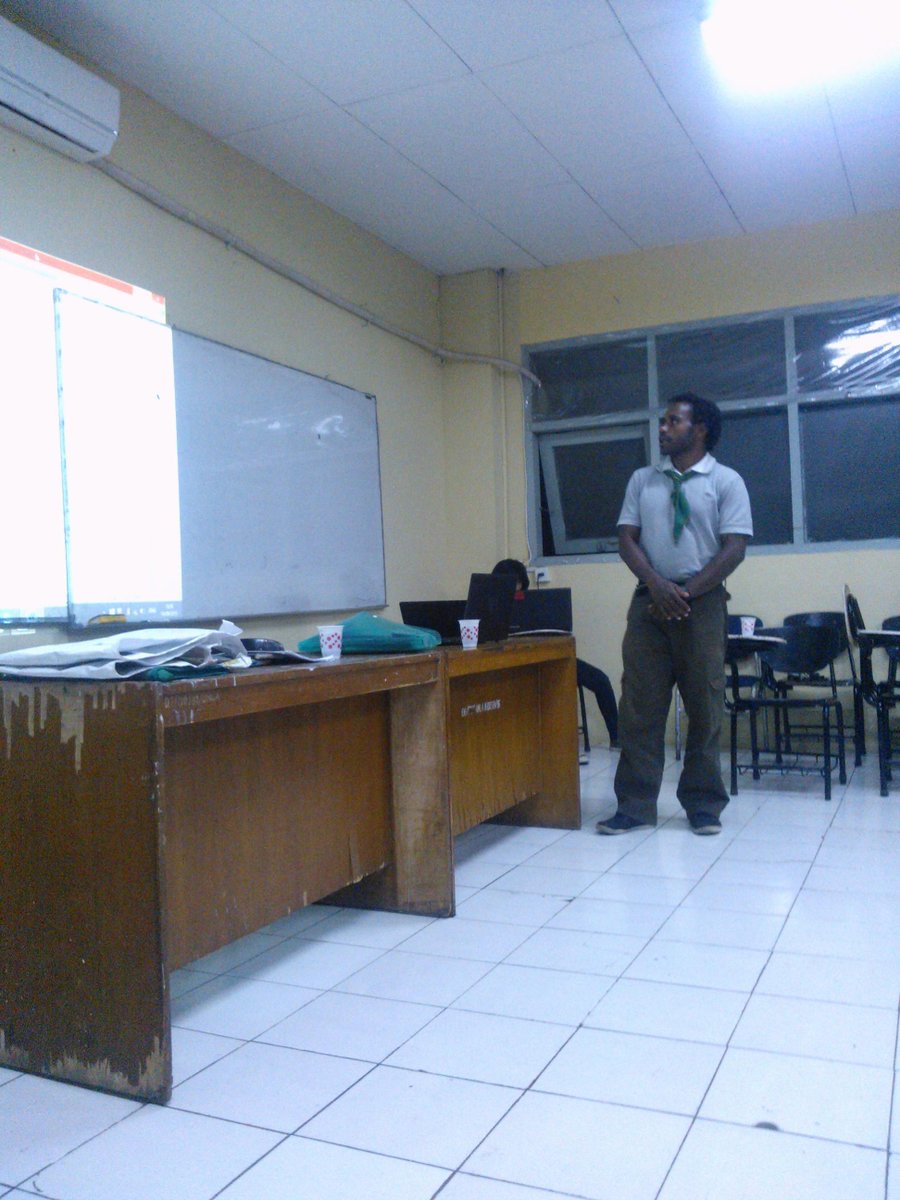 mapellaunla's tweet photo. Philipi, F Teknik jur informatika peserta ke-2 sidang laporan pengembaraan MAPELLA . http://t.co/K53eWQYAGP