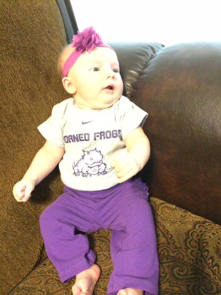 CoachAKallhoff's tweet photo. Gameday Selfie!!! Go Frogs!!! #LilFrog #FrogsR1 #FrogFam #TCU http://t.co/0ipujf4ubJ