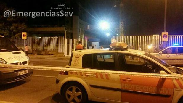 EmergenciasSev's tweet photo. #EmergenciasSev | Áreas seguridad y evacuación despejadas .@AudRocioJurado. Dispositivo de salida preparado. Todo OK http://t.co/5wQh4bVKaD