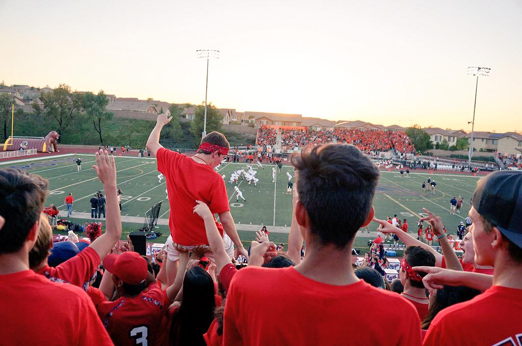 matt_holland4's tweet photo. The red zone gets hype 👌🏼🐾🎉 #KingVsPoly http://t.co/QPemIsE3z2
